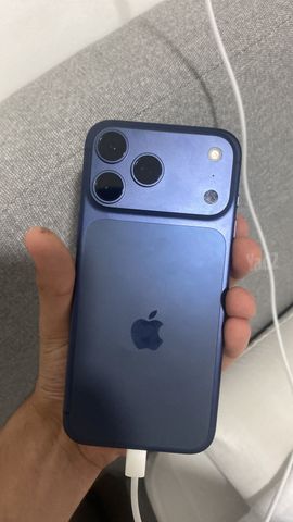 אייפון 17 pro max 256gb