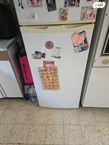 מקרר קטן
