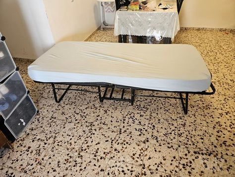 מיטה מתקפלת