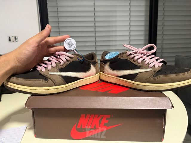 Travis scott jordan 1 mocha