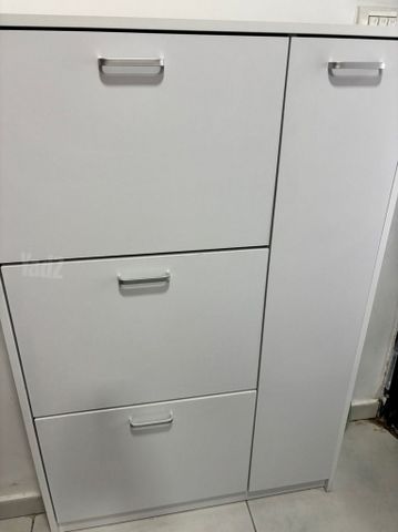 ארון נעליים לבן