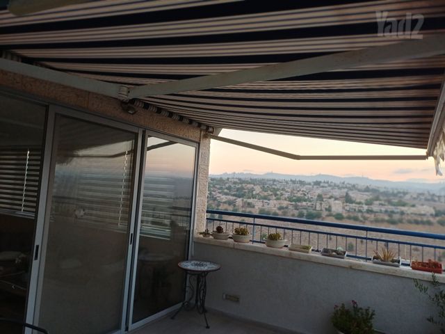 סוכך חשמלי .