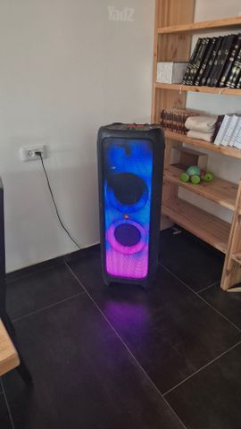 רמקול JBL Paretybox 1000
