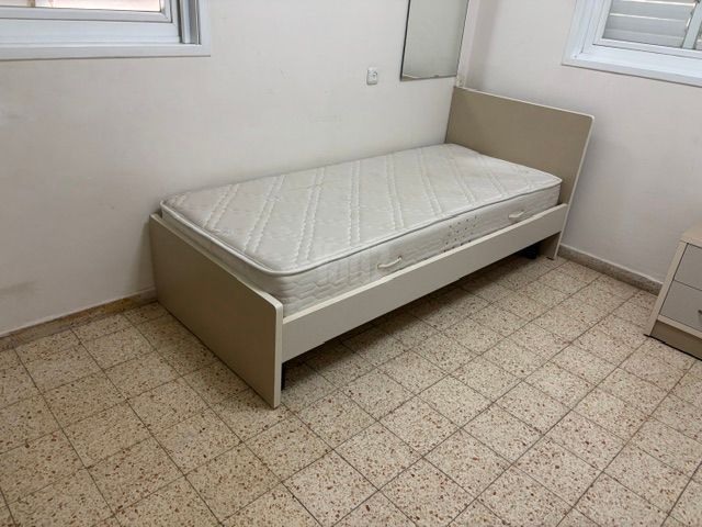 מיטת יחיד