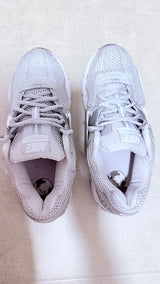 NIKE VOMERO 5 - נייק וומרו