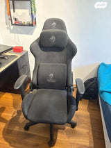 כיסא גיימינג שחור מבית Dragon