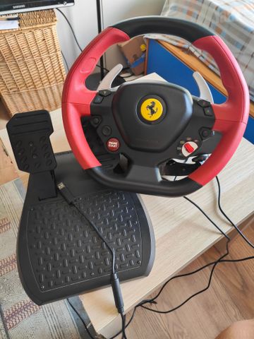 הגה+דוושות Thrustmaster 458