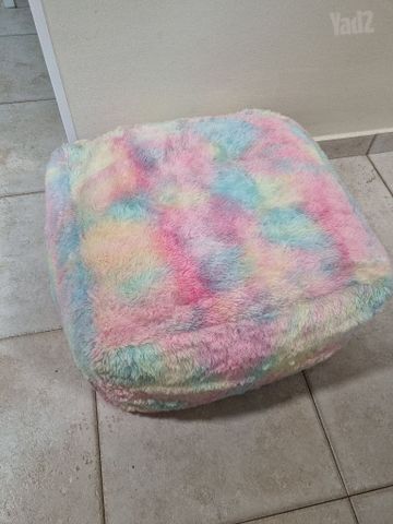 פוף צבעי חד קרן