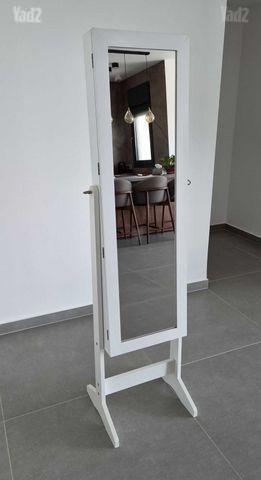 ארון תכשיטים