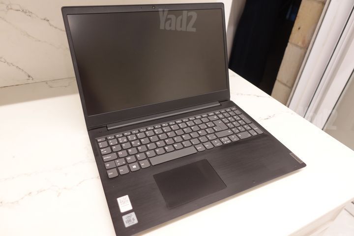 מחשב LENOVO