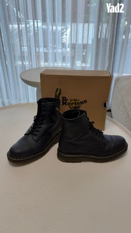 נעליים Dr. Martens 1460 SR