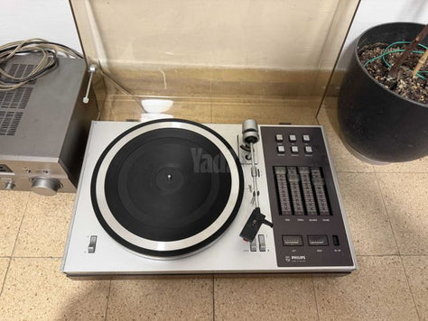 פטיפון philips 908