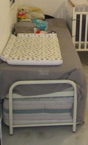 Hi-riser bed with mattresses