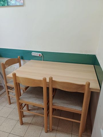 שולחן