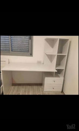 שולחן עבודה לבן