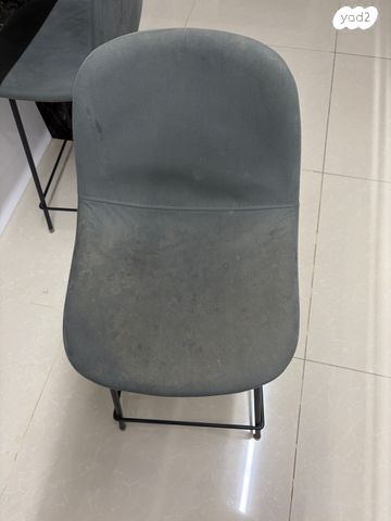 כסא בר צבע אפור