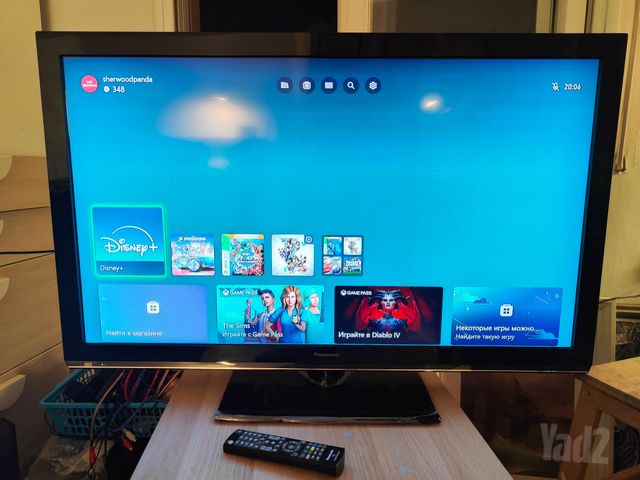 Xbox one x+TV+joysticks3