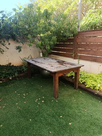 שולחן +כיסאות חוץ