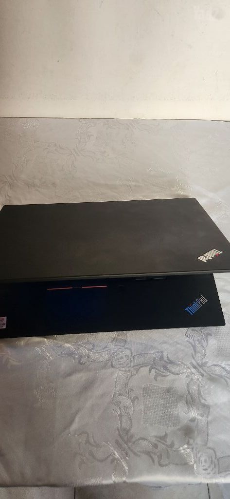 LANOVO THINKPED T15 מגע
