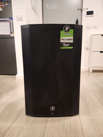 Mackie THUMP15A 1300W–מוגבר