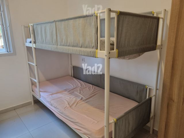מיטה קומתיים