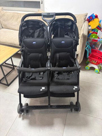 טיולון תאומים