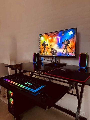 Ryzen 5 + GTX1060 + מסך.
