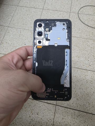 S24+ עם נזק מיים