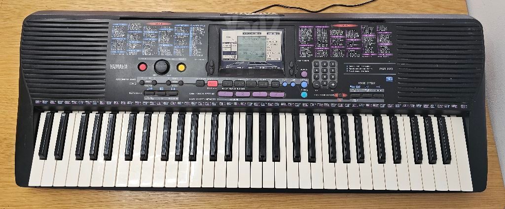 YAMAHA PSR 220