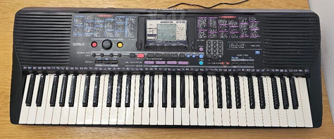 YAMAHA PSR 220