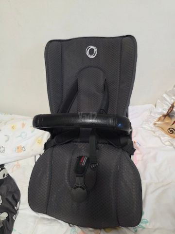 עגלת בוגבו בי 6