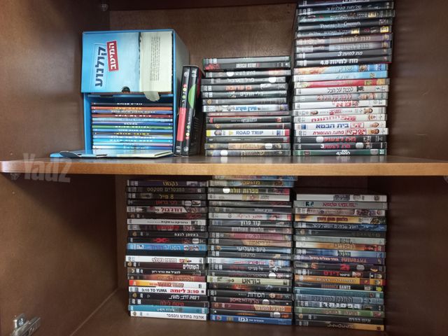 אוסף סרטי DVD