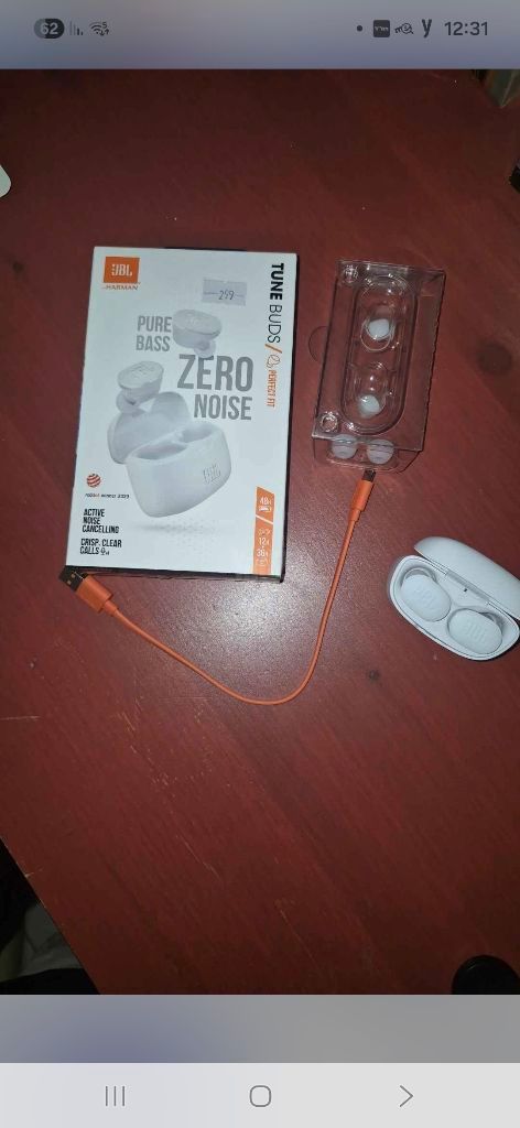 אוזניות JBL buds