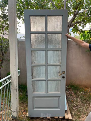 דלתות