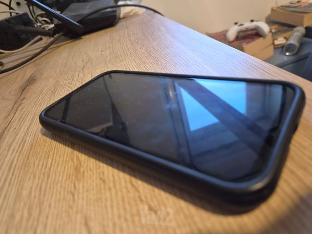 Pixel 8a כמו חדש עם כיסוי