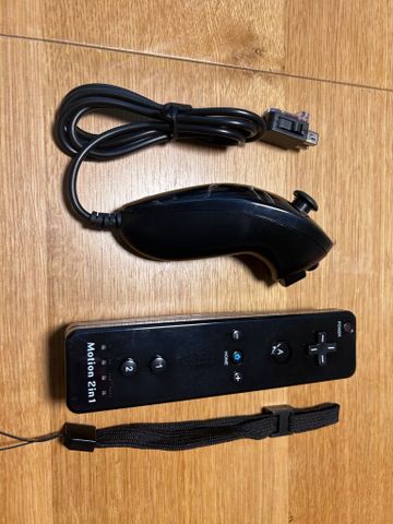 שלט +נונצק לwii