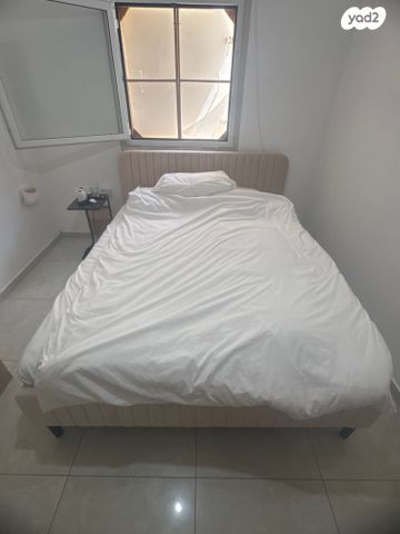 מיטה 160 על 200