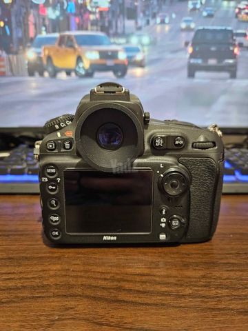 ניקון D810