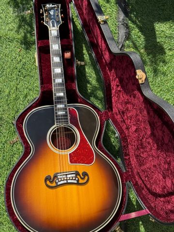 Gibson sj200 western classic