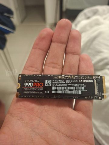 SAMSUNG 990 PRO 4TB NVMe SSD