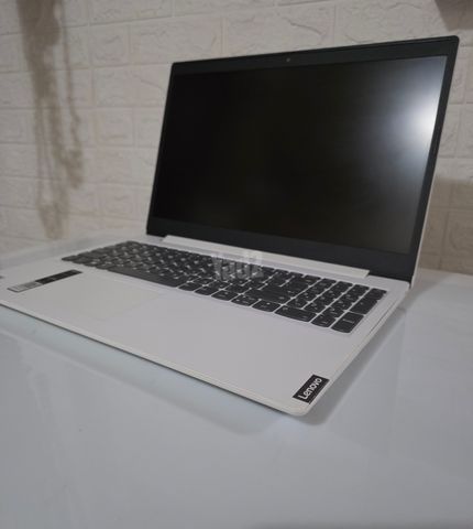 מחשב נייד Lenovo IdeaPad L3