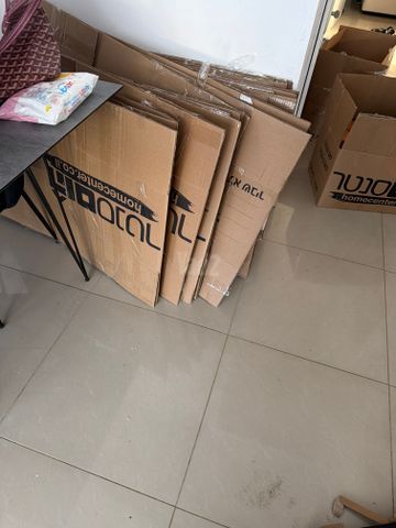 קרטונים