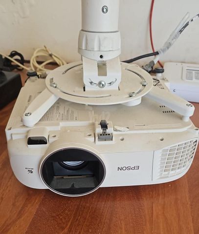 מקרן EPSON