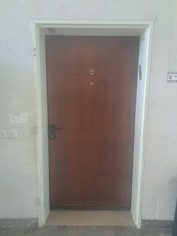 דלת כניסה