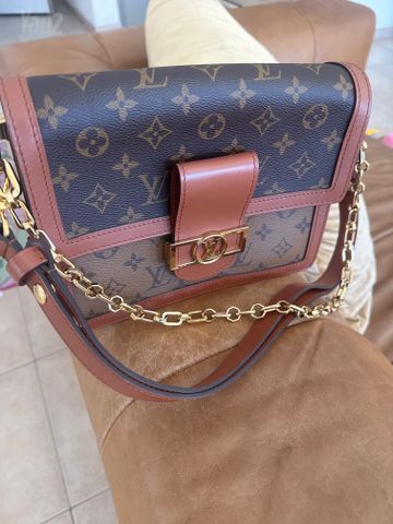 Louis Vuitton Dauphine MM
