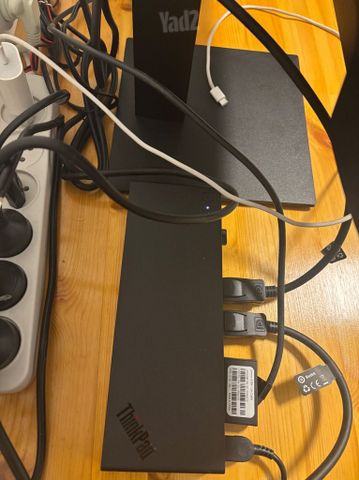 Lenovo T.P USB4 S.D 5500
