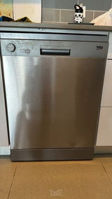 ארונות ורהיטים