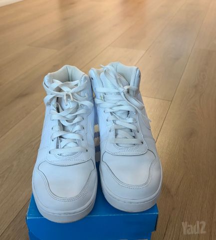 נעלי NIKE גבוהות