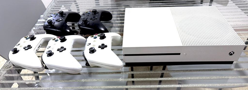 Xbox One S