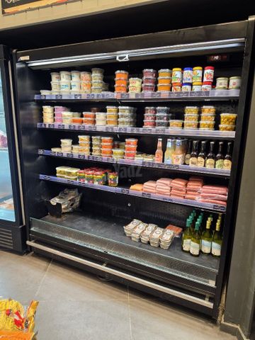 מקרר תצוגה